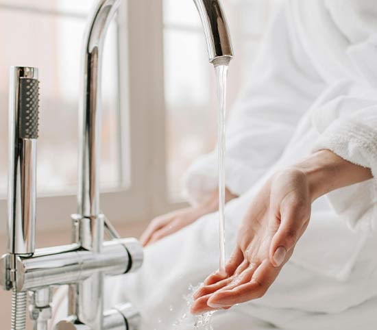 Bathroom tub faucet with low water pressure