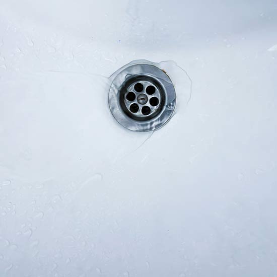 Gurgling sink drain
